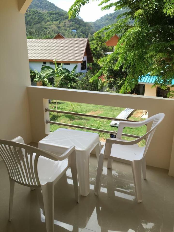 Budchui Guesthouse Тау Экстерьер фото